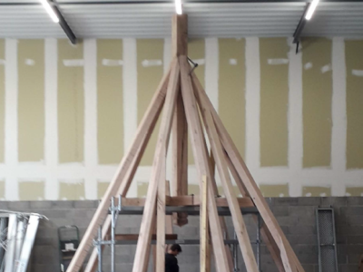 Chantier de restauration et reconstruction de la tour d’escalier – 08 – Fabrication de la charpente