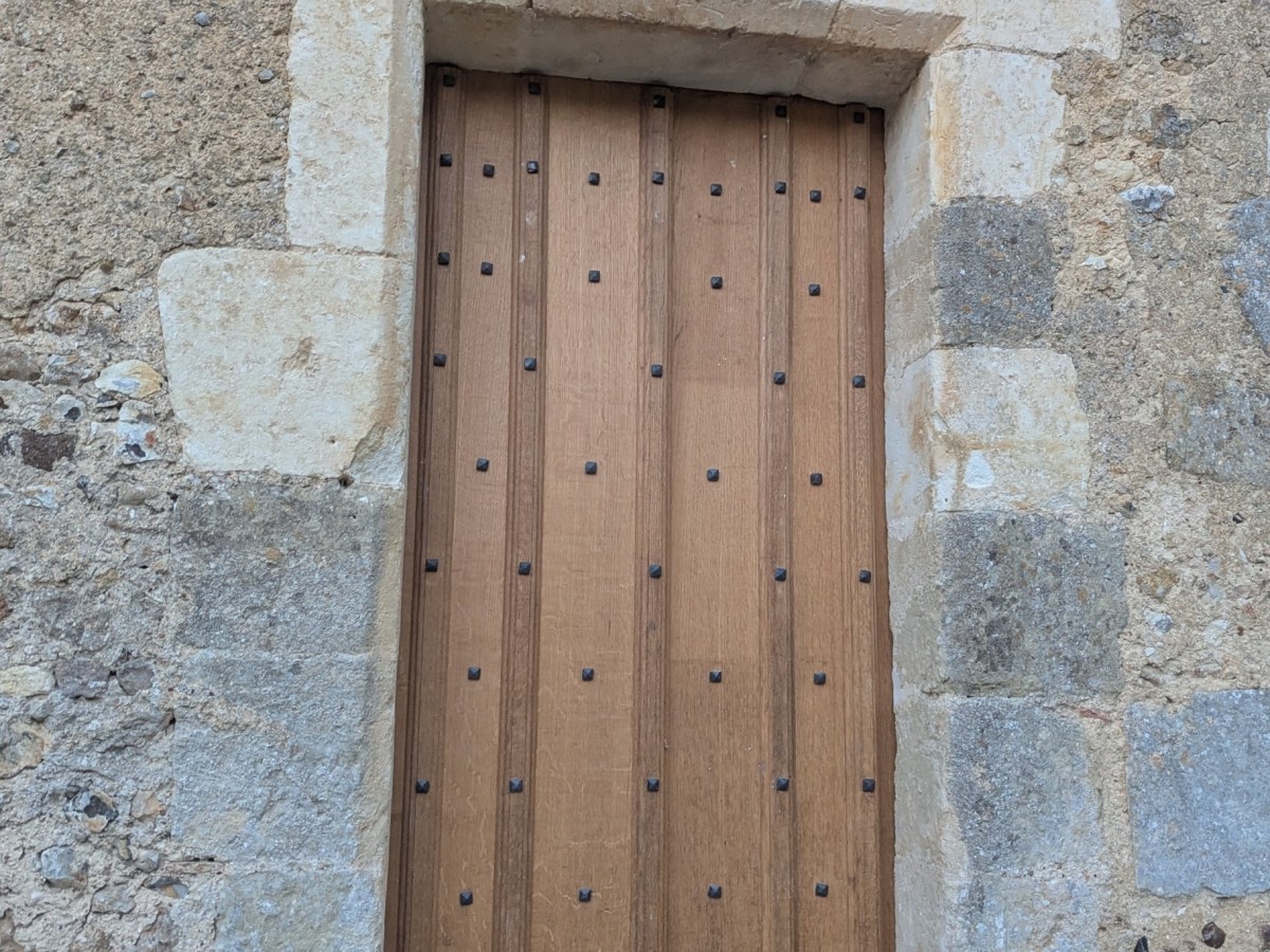 Chambre du XVIème de l&rsquo;aile Est – chantier 06 – Restauration de la porte&nbsp;Sud.